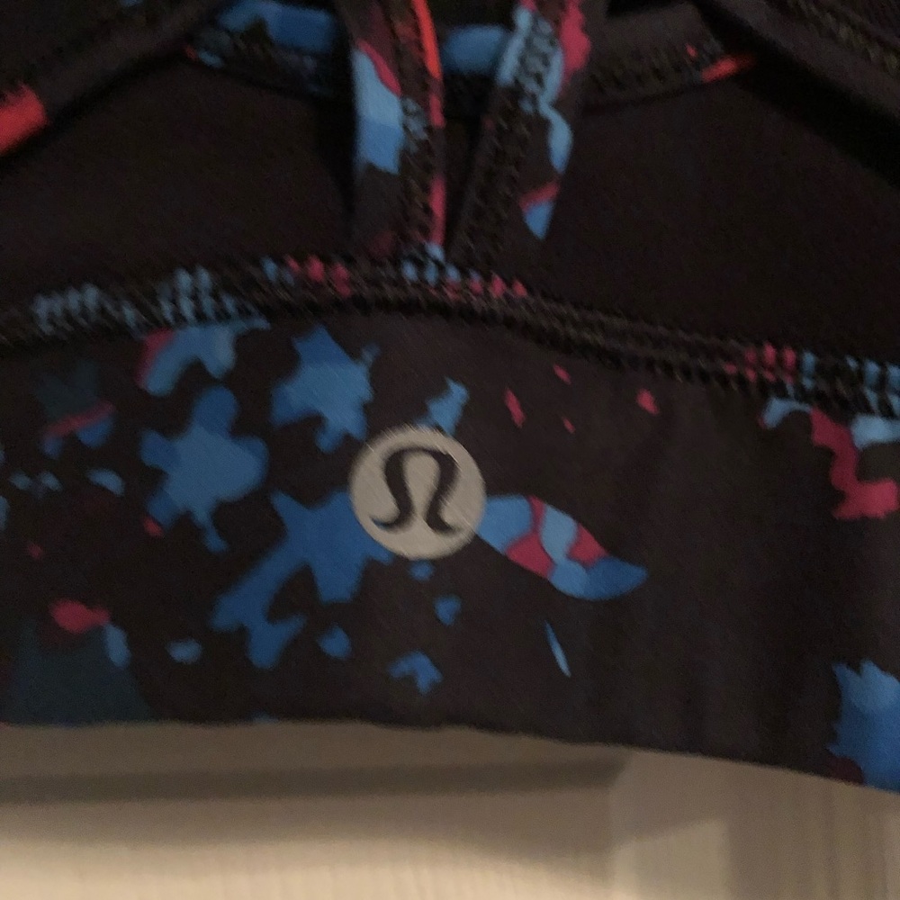 🚫SOLD🚫 LULULEMON SPORTS BRA SIZE 6 - Picture 3 of 4